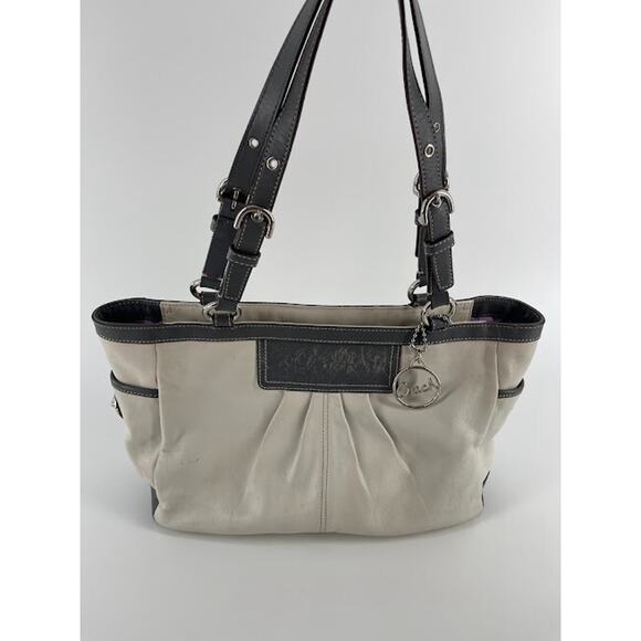 Coach Handbags - Coach K0960 Medium East West Gallery White Leather Grey Trim Purse